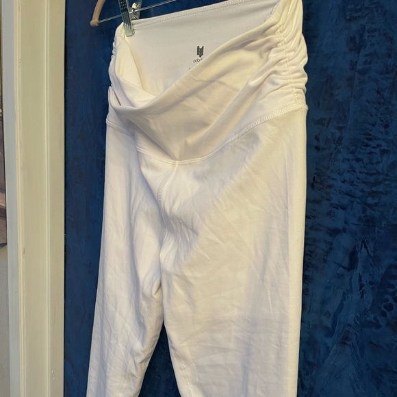 White crossover waist leggings - Picture 7 of 9
